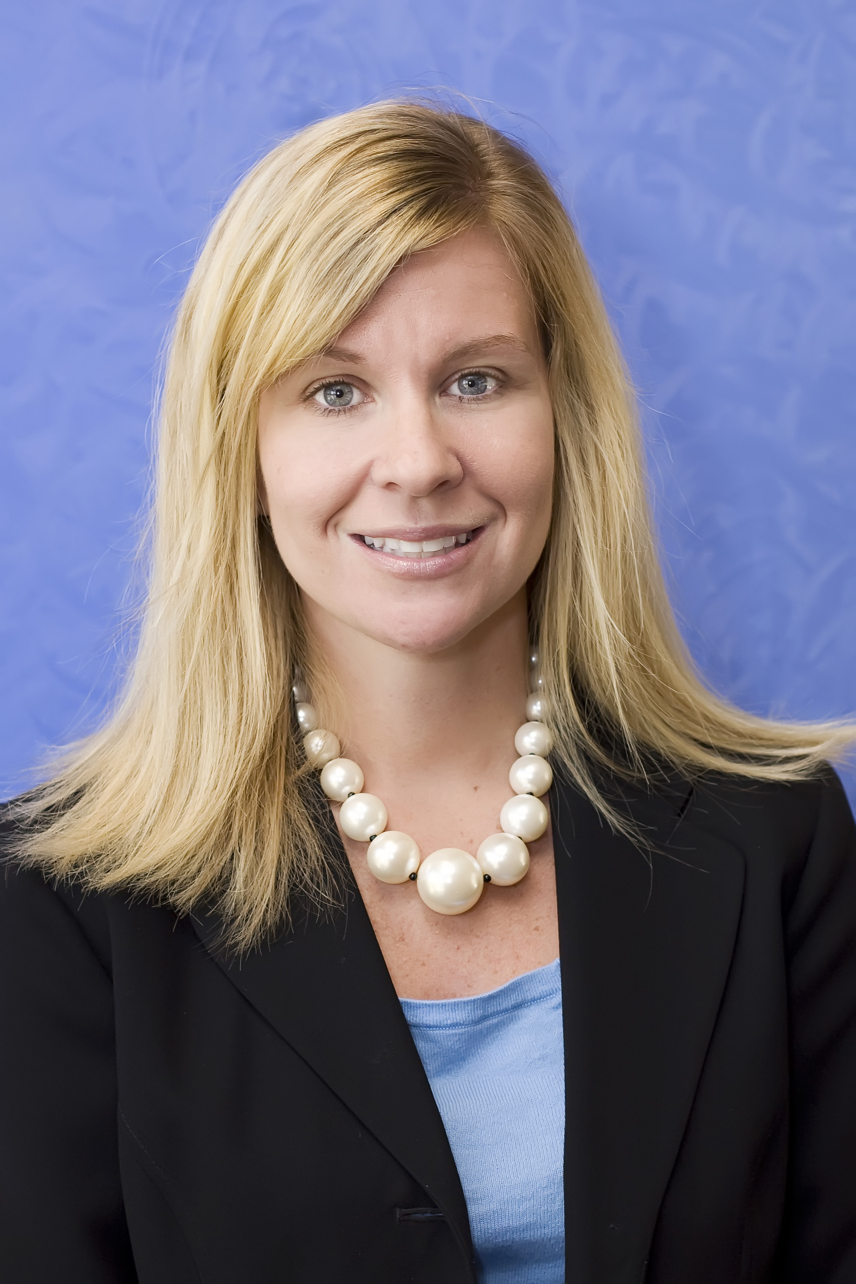 Jen Thibodeau headshot